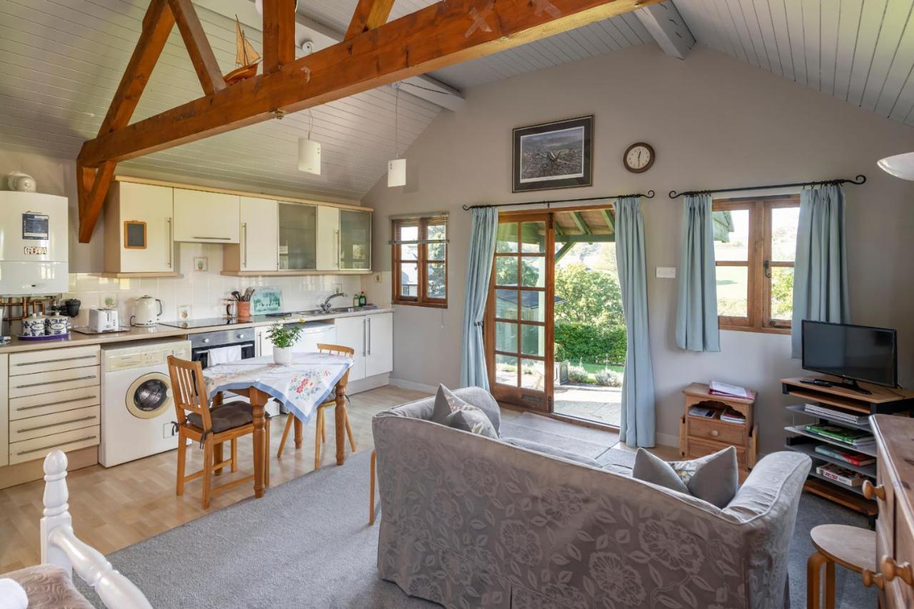 Beautiful Cottage With Stunning Views In Box Box  Exterior photo