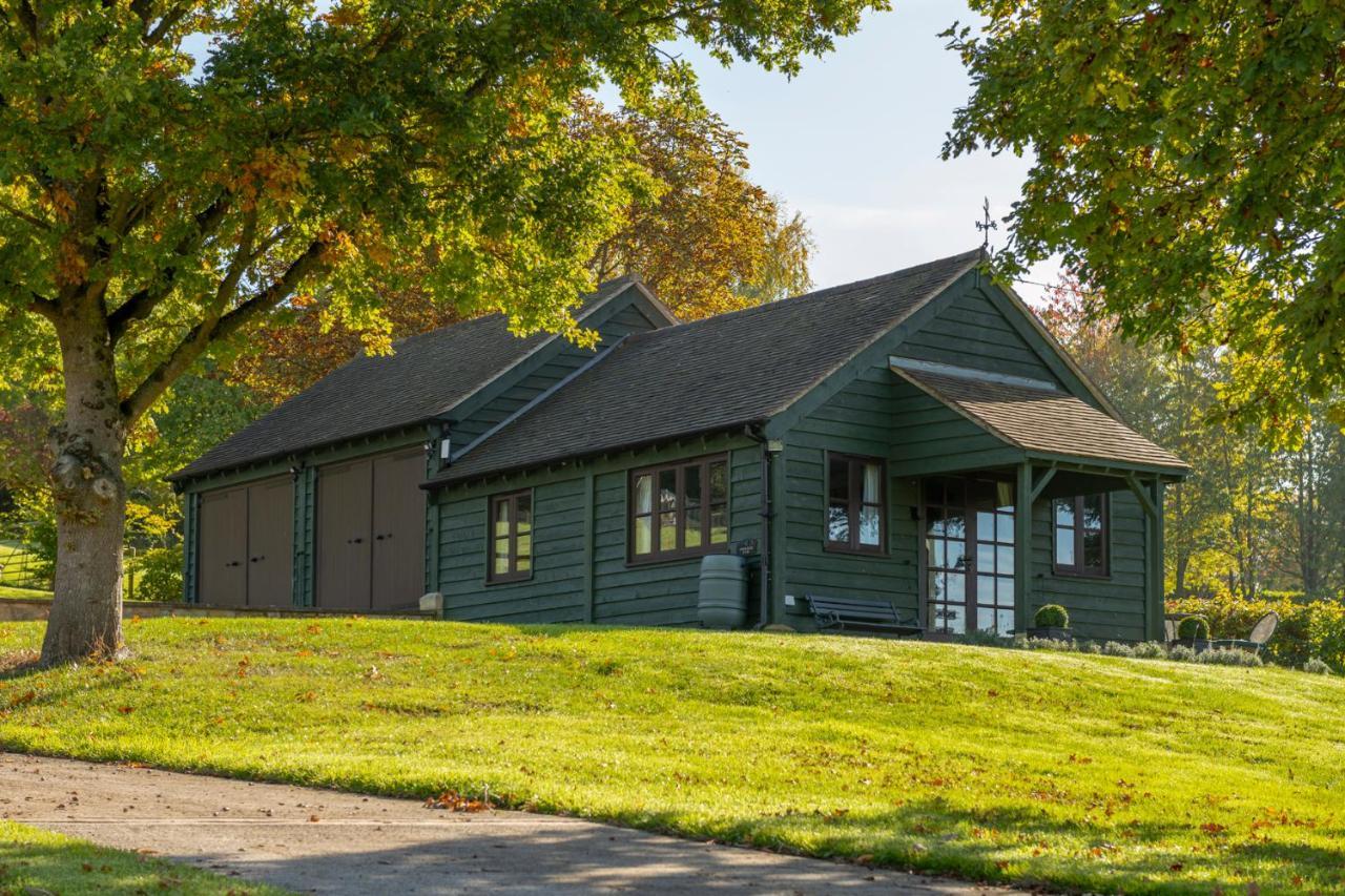 Beautiful Cottage With Stunning Views In Box Box  Exterior photo